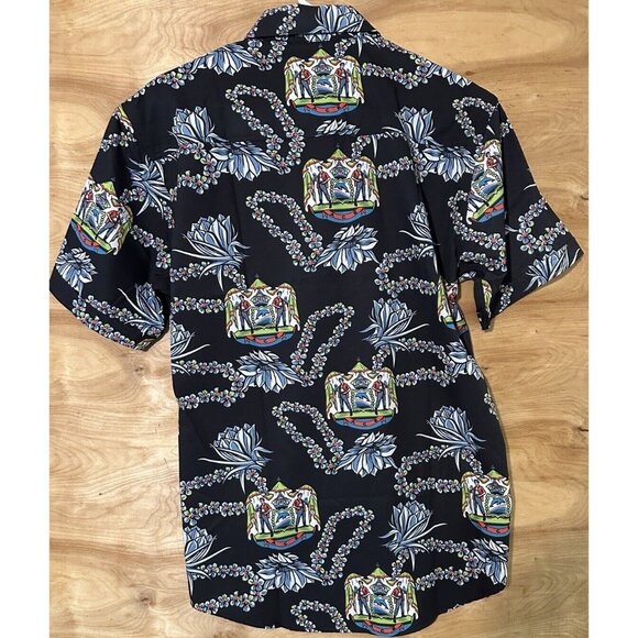 NWT RSVLTS Men Med Shirt Ace Ventura Pet Detective Roosevelts Tom Ace Hawaiian - Picture 2 of 8